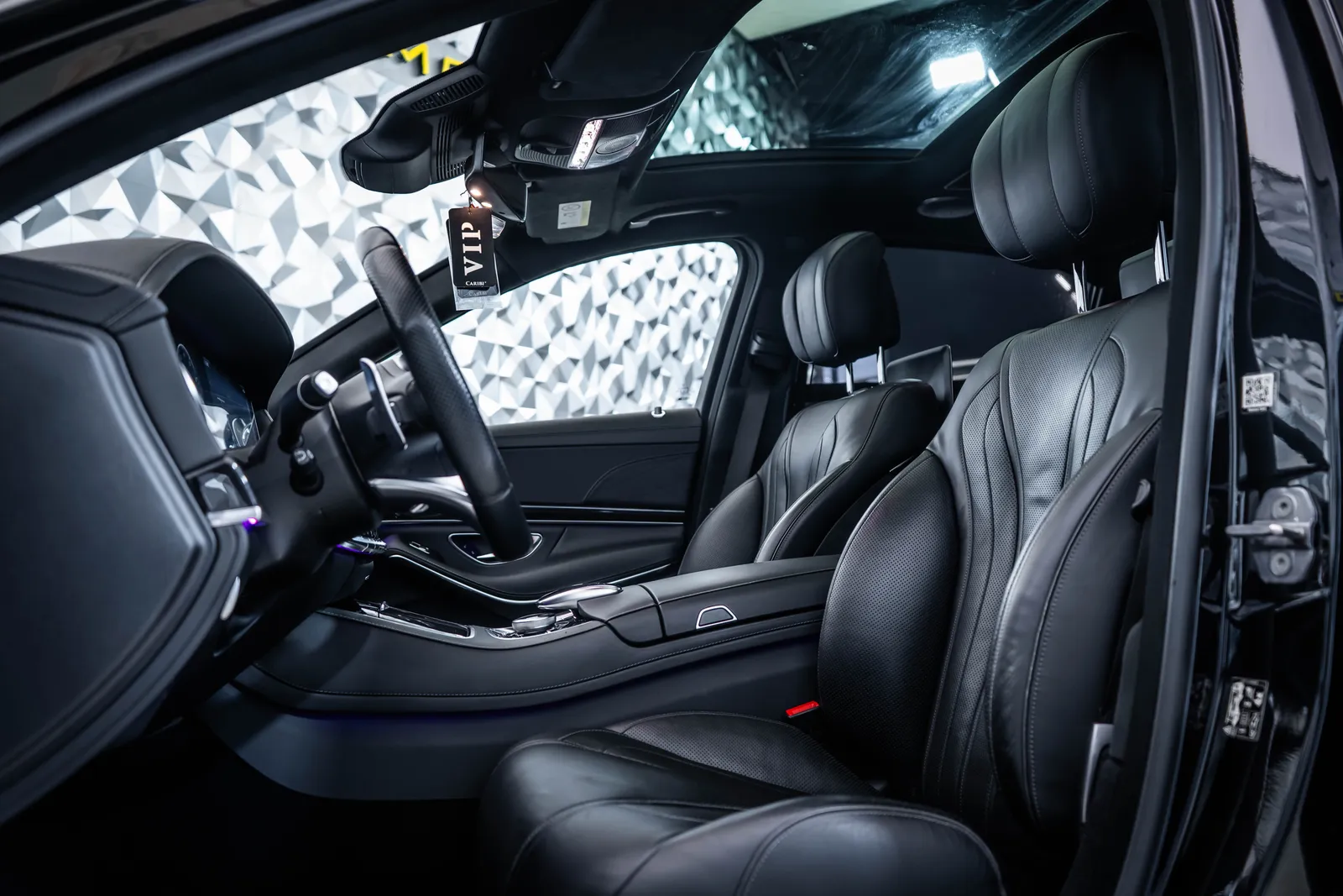 Mercedes-Benz S 560 4M AMG*Pano*Burmester – снимка 12