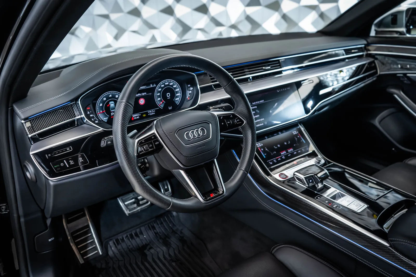 Audi S8 quattro*B&O*360*21*SoftCl* – снимка 8