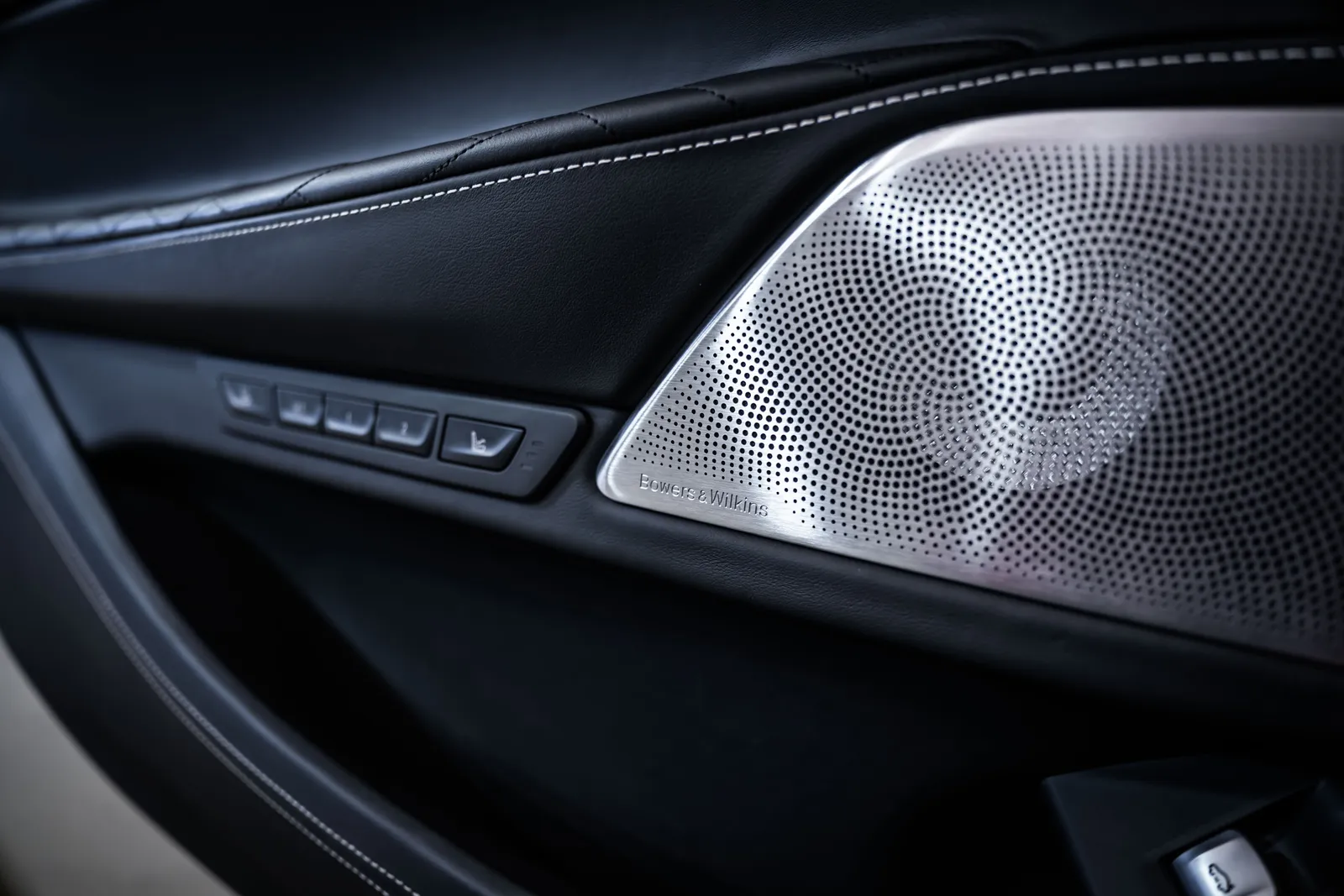 BMW 750 i xDrive *Individual*Msport*B&W*360 – снимка 18