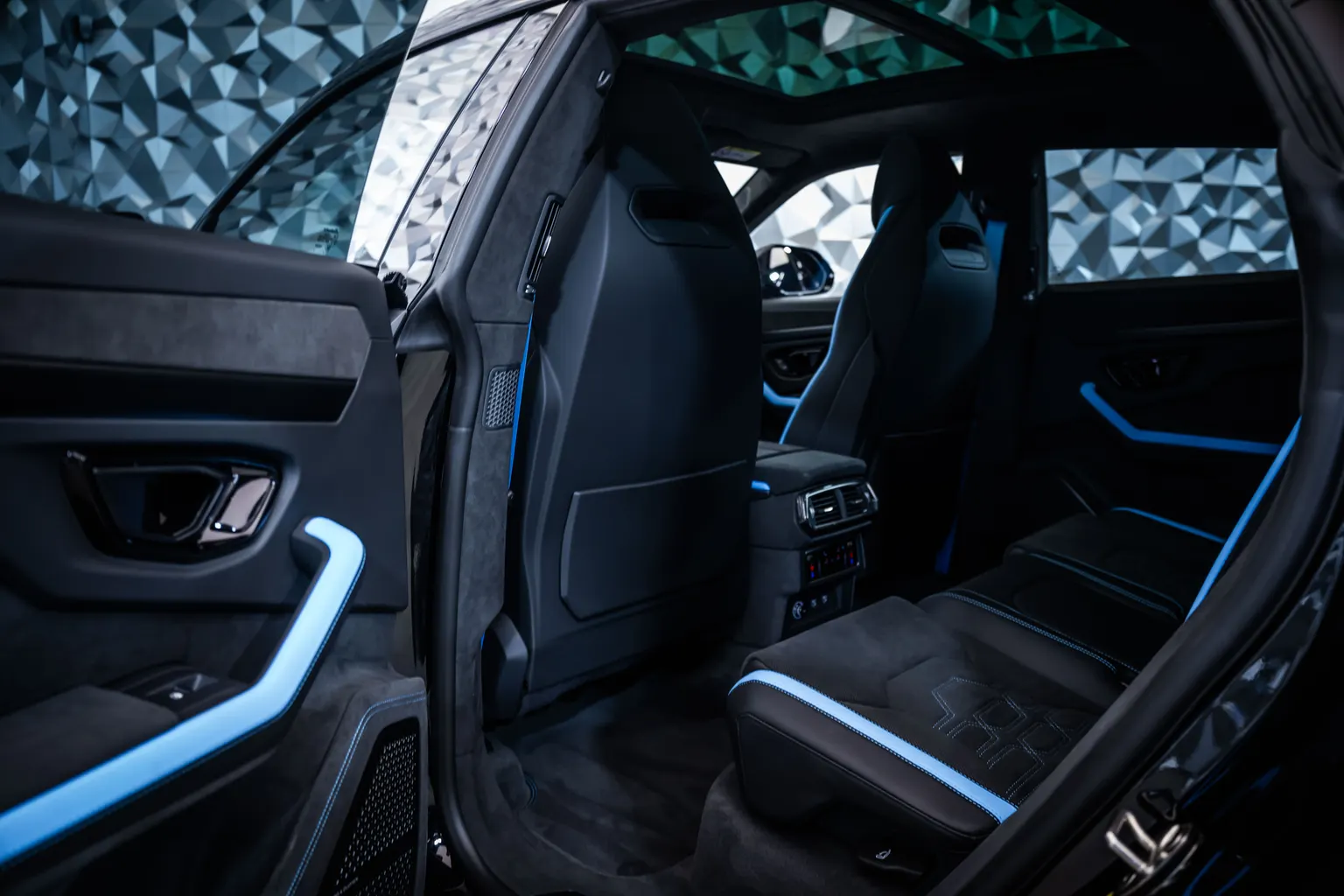 Lamborghini Urus SE*Carbon*B&O – снимка 14