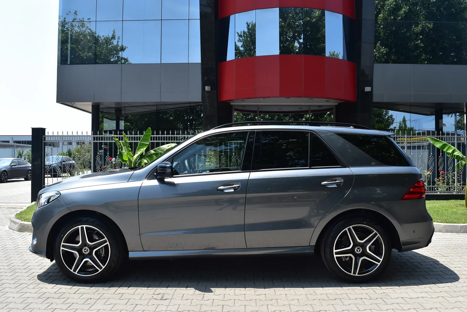 Mercedes-Benz GLE 350 d 4M SUV AMG*Air*NightPack*Navi* – снимка 3