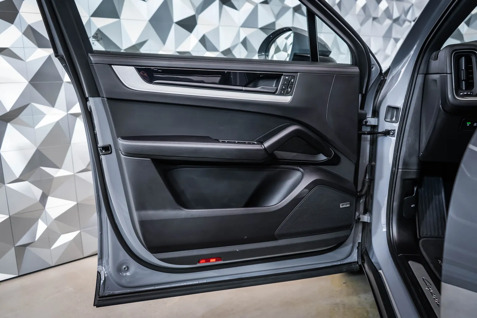 Porsche Cayenne E-Hybrid Coupe *Bose *Pano – снимка 7