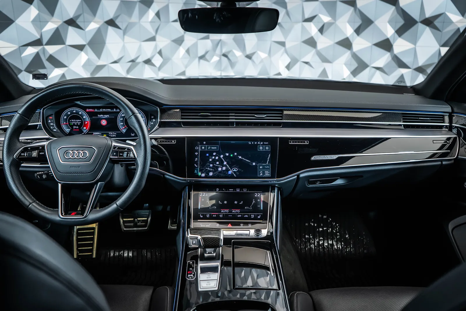 Audi S8 quattro*B&O*360*21*SoftCl* – снимка 20