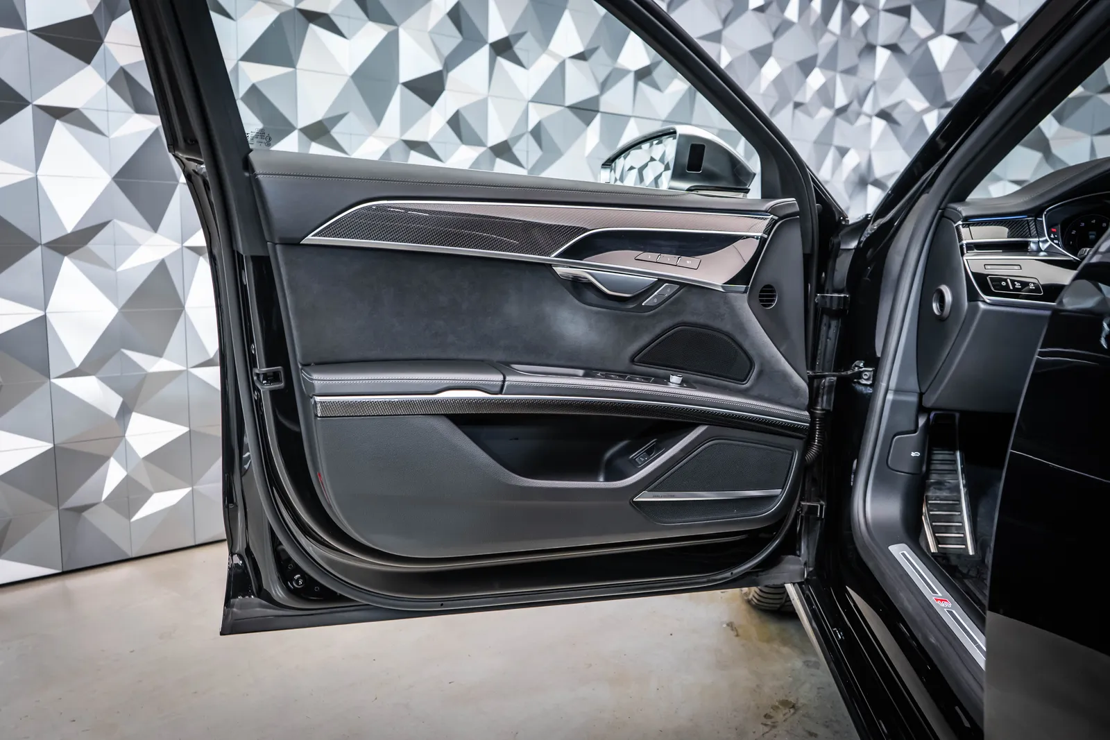 Audi S8 quattro*B&O*360*21*SoftCl* – снимка 7
