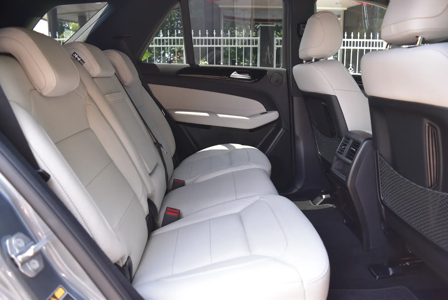 Mercedes-Benz GLE 350 d 4M SUV AMG*Air*NightPack*Navi* – снимка 9