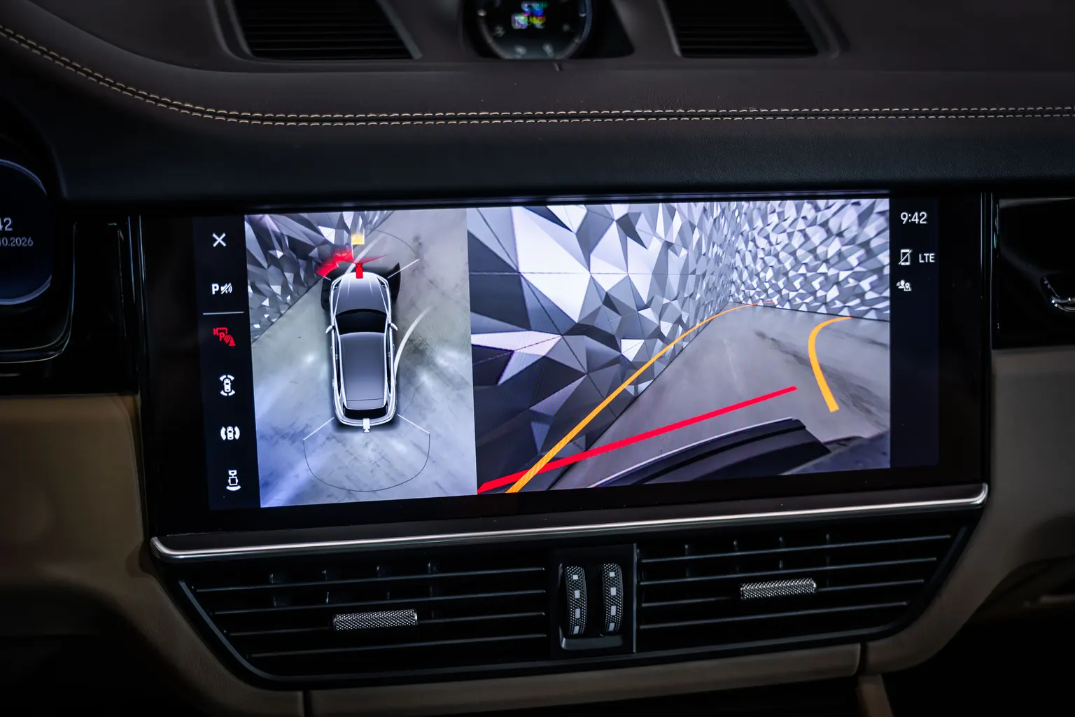 Porsche Cayenne Platinum Edition E-Hybrid*Burm*Pano – снимка 17