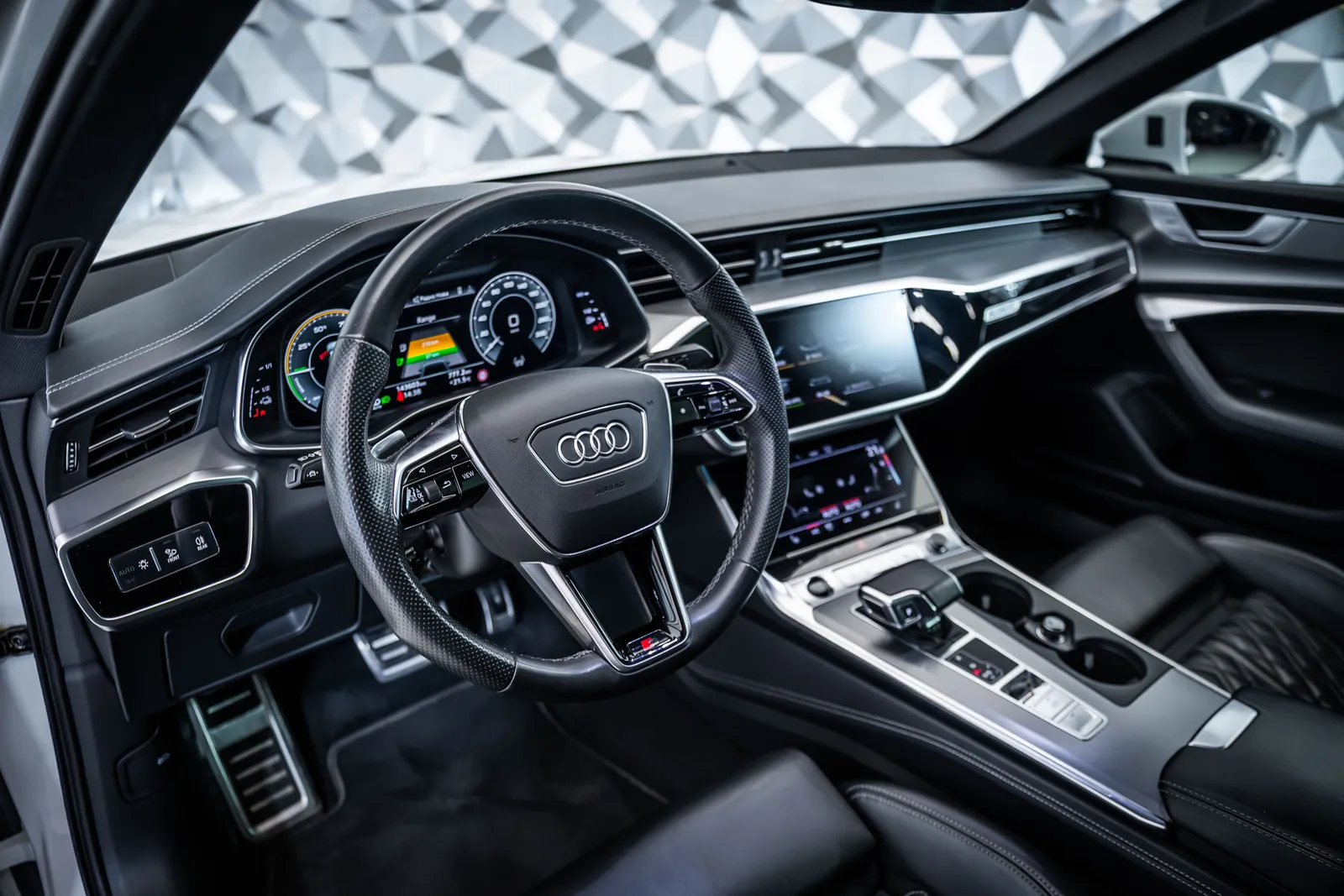 Audi A6 55 quattro PHEV*Pano*B&O – снимка 8
