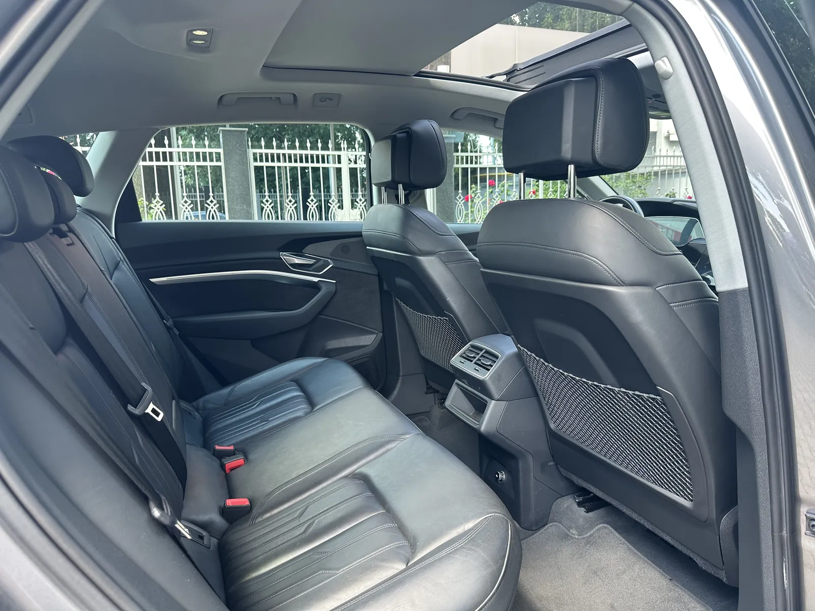 Audi E-tron 50 – снимка 15