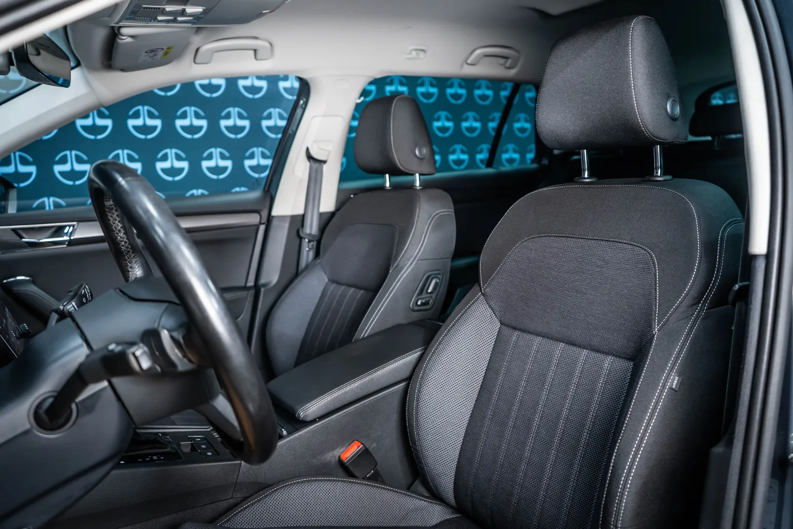 Skoda Superb Combi 2.0TDI 4X4 DSG *LED* – снимка 14