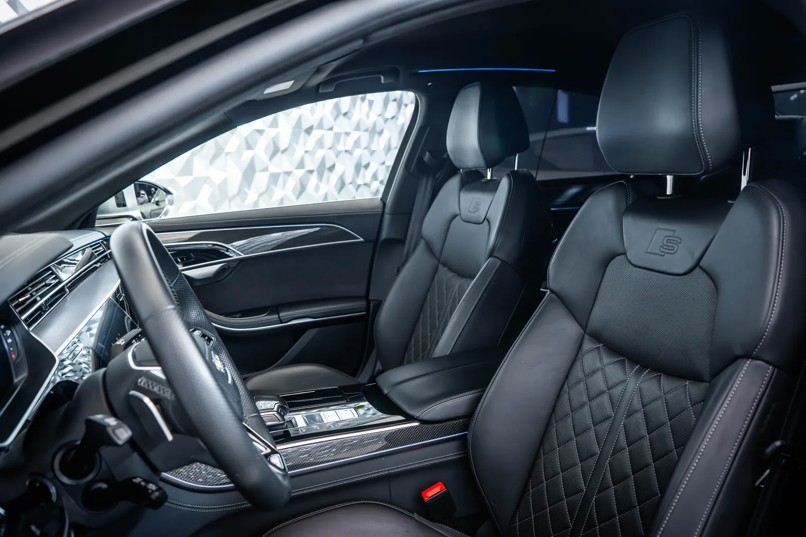 Audi S8 quattro*B&O*360*21*SoftCl* – снимка 12