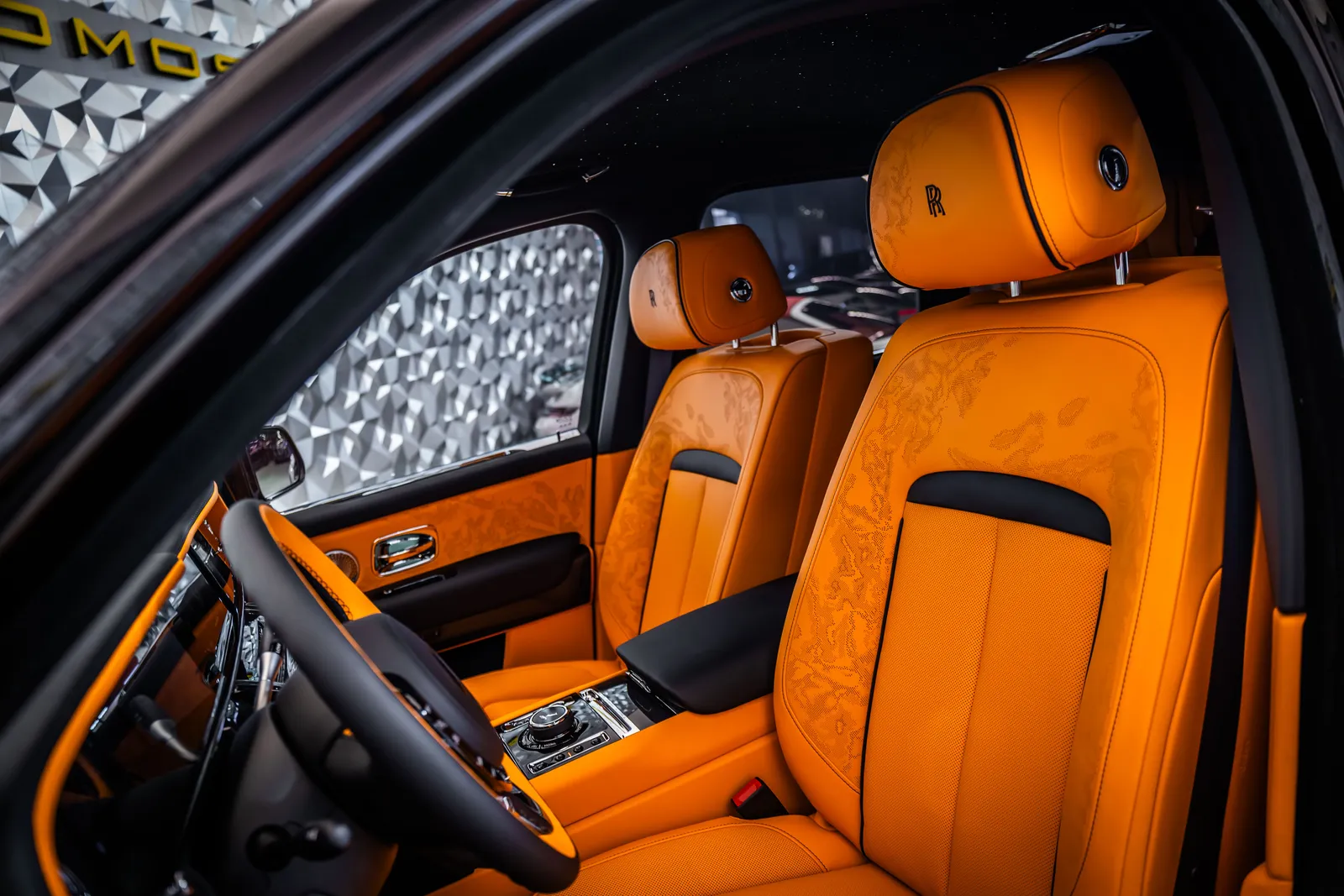 Rolls-Royce Cullinan Black Badge Series II – снимка 12