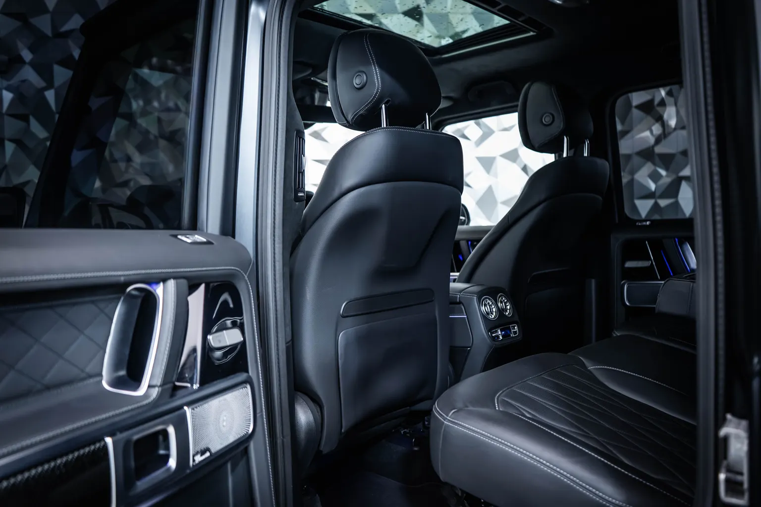 Mercedes-Benz G 63 AMG Carbon*Burmester*360 – снимка 14