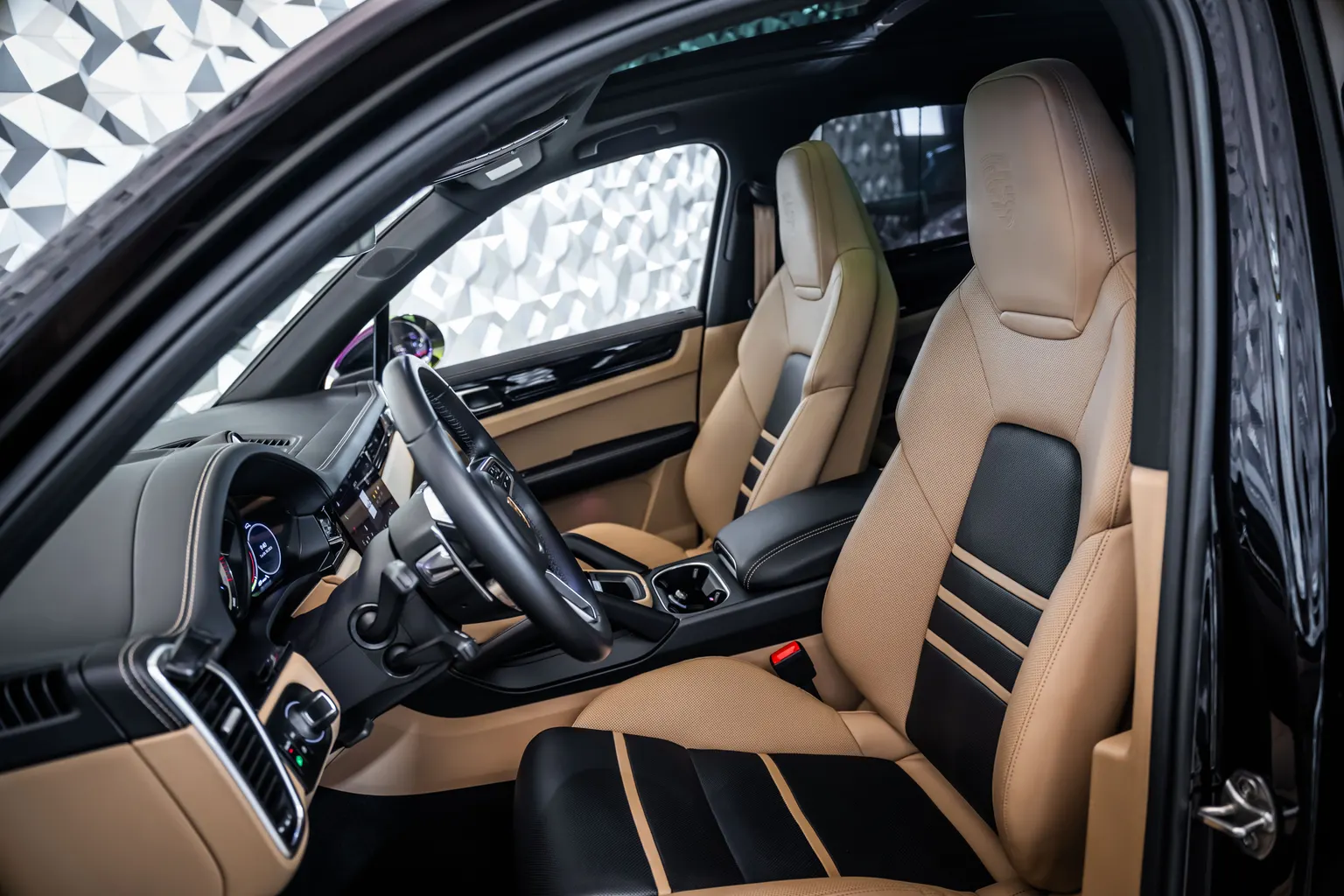 Porsche Cayenne Platinum Edition E-Hybrid*Burm*Pano – снимка 12
