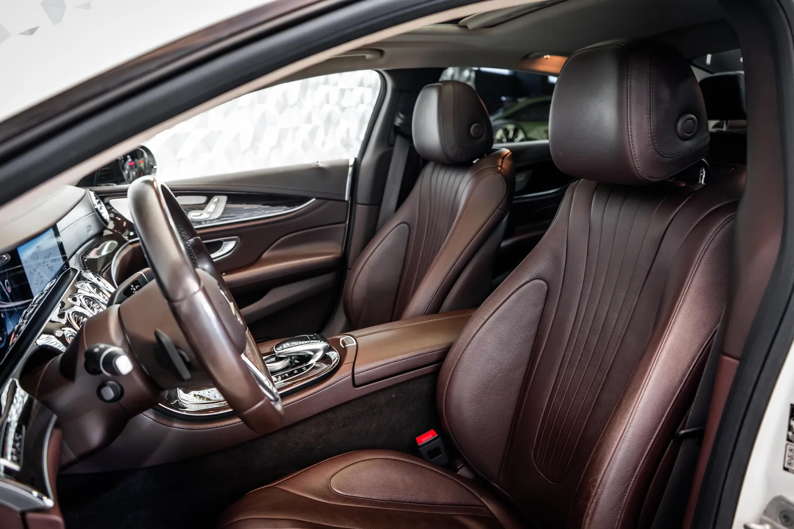 Mercedes-Benz CLS 350 d 4M AMG*AIR BODY* Burmester* – снимка 12