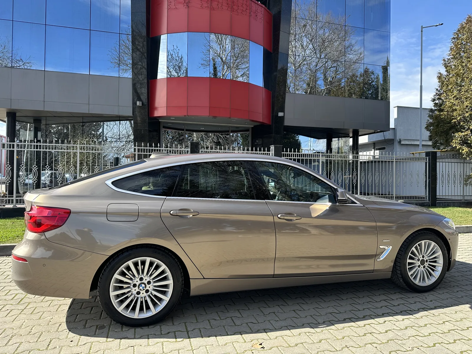 BMW 3gt 320d xDrive LED Luxury Line – снимка 6